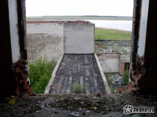 'Брошенный 'Брошенный