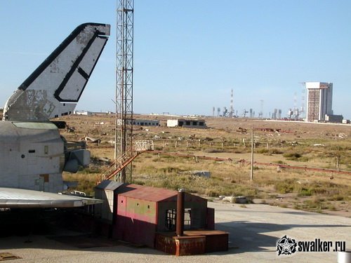 Заброшенный стартовый комплекс ракетоносителя "Энергия", Байконур Заброшенный стартовый комплекс ракетоносителя "Энергия", Байконур
