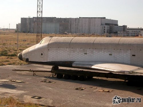 Заброшенный стартовый комплекс ракетоносителя "Энергия", Байконур Заброшенный стартовый комплекс ракетоносителя "Энергия", Байконур