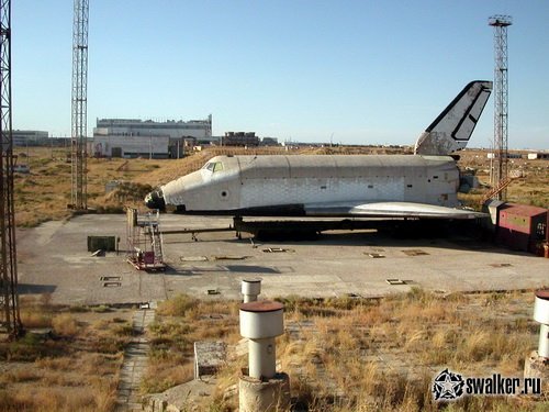 Заброшенный стартовый комплекс ракетоносителя "Энергия", Байконур Заброшенный стартовый комплекс ракетоносителя "Энергия", Байконур
