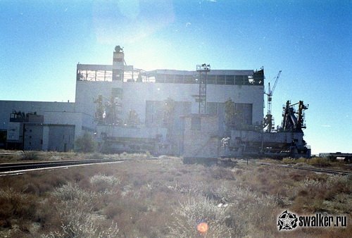 Заброшенный стартовый комплекс ракетоносителя "Энергия", Байконур Заброшенный стартовый комплекс ракетоносителя "Энергия", Байконур