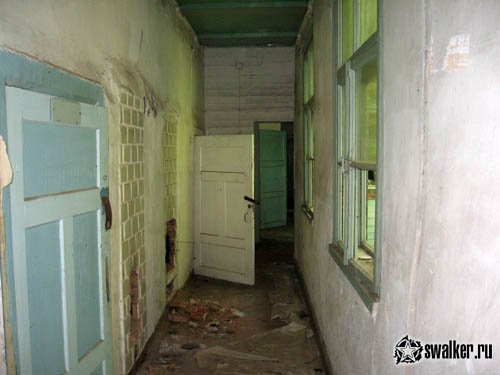 Заброшенная деревенская школа времён СССР, Гродненская область