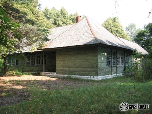 Заброшенная деревенская школа времён СССР, Гродненская область