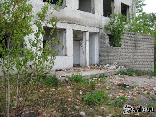 Заброшенное здание управления депо, Свердловская область Заброшенное здание управления депо, Свердловская область