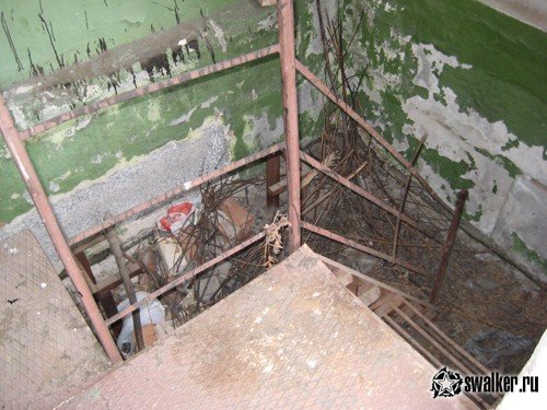 Заброшенное здание управления депо, Свердловская область Заброшенное здание управления депо, Свердловская область