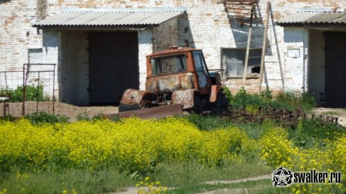 Заброшенный сельскохозяйственный объект, Киевская область Заброшенный сельскохозяйственный объект, Киевская область