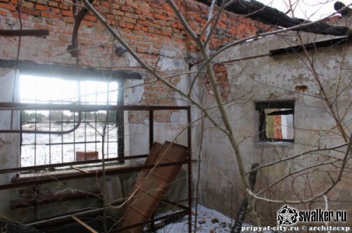 Село Копачи - база МТС, Киевская область Село Копачи - база МТС, Киевская область