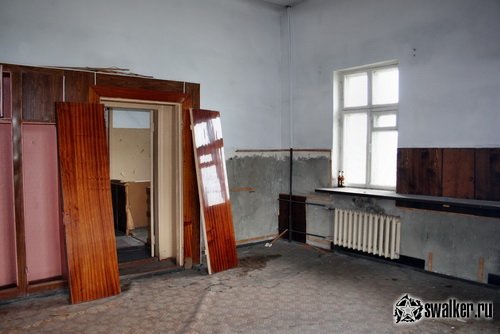 Заброшенное заводоуправление, Свердловская область