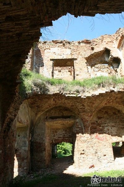 Заброшенный дворец Сапегов, Белоруссия